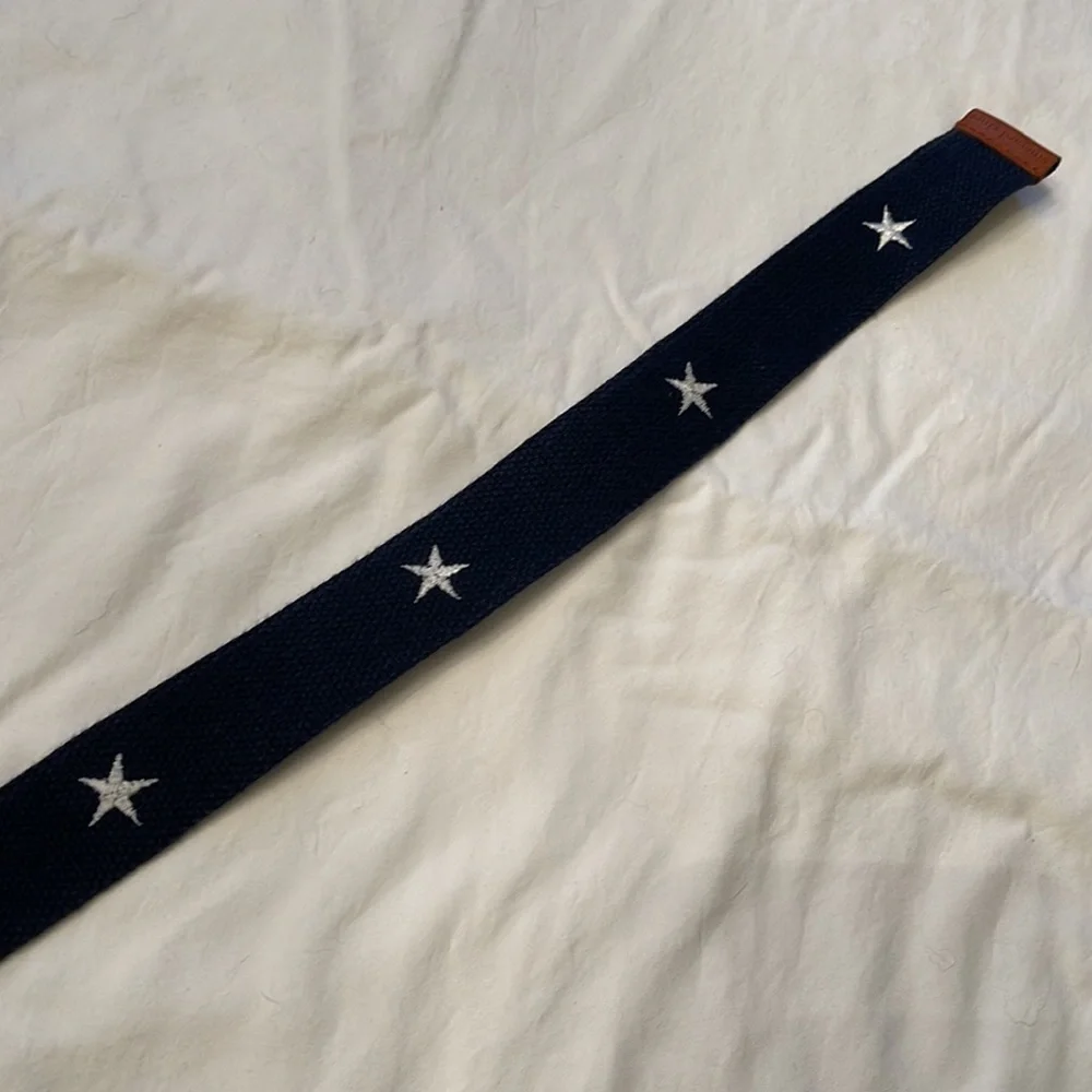 Vineyard Vines woven belt with D ring buckle